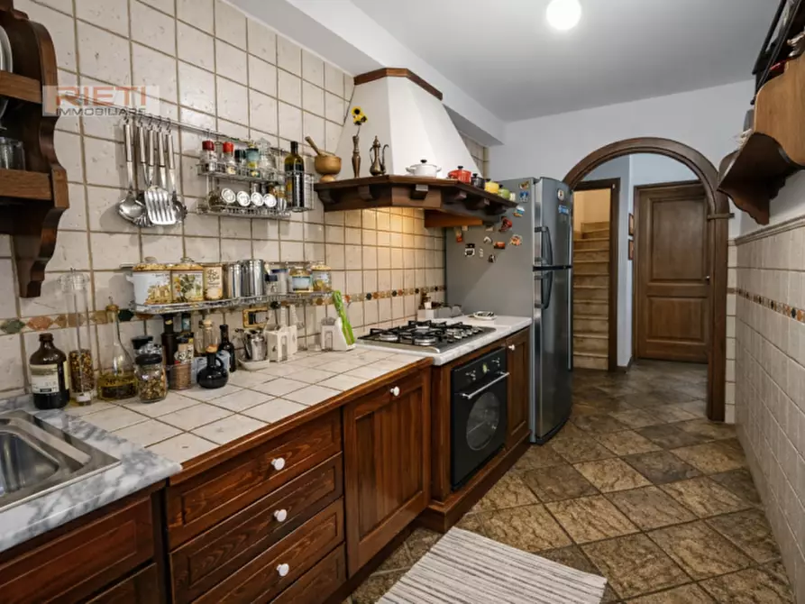 Immagine 6 di Casa quadrifamiliare in vendita  in Via Renzo De Felice a Rieti