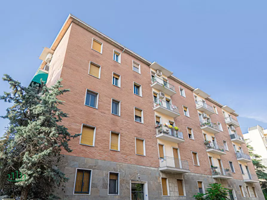 Immagine 1 di Appartamento in vendita  in Via Daniele Manin a Bologna