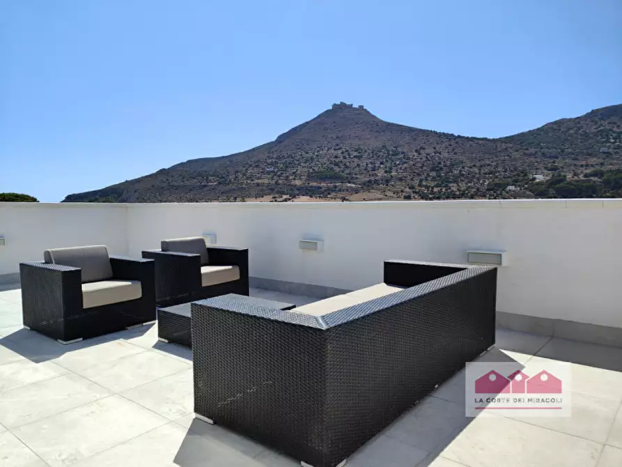 Immagine 21 di Attico in vendita  in Via Libertà a Favignana