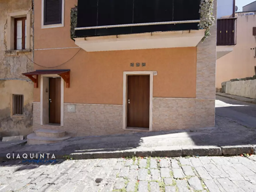 Immagine 21 di Casa indipendente in vendita  in Via Santissimo Crocifisso n.57 a Ramacca