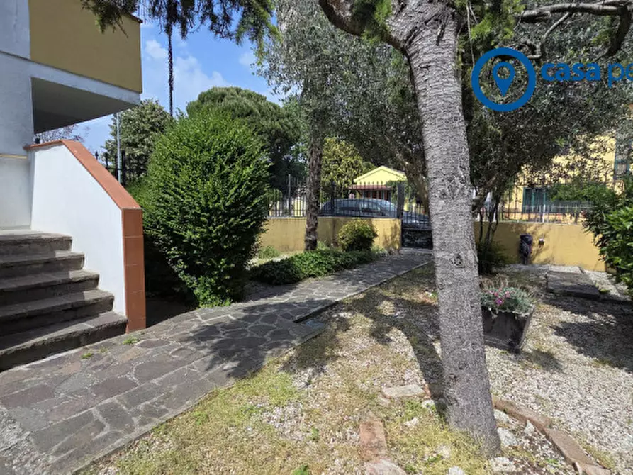 Immagine 2 di Casa bifamiliare in vendita  in Via Giacomo Matteotti 490 a Lusia
