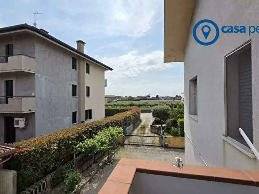 Immagine 8 di Casa bifamiliare in vendita  in Via Giacomo Matteotti 490 a Lusia