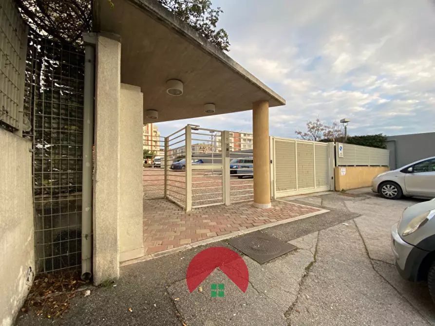 Immagine 13 di Appartamento in vendita  in Via Virgilio a Matera