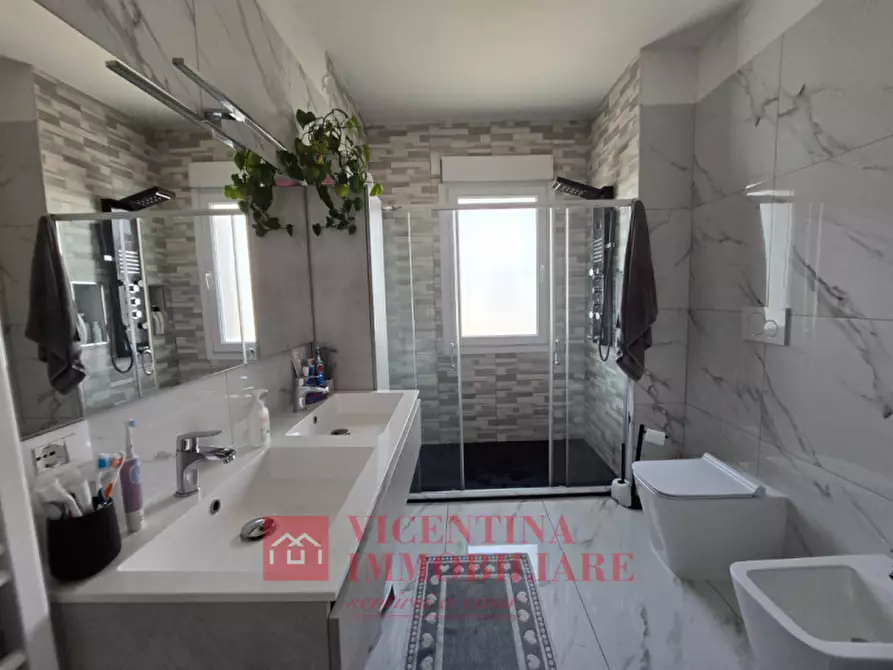 Immagine 18 di Casa indipendente in vendita  in via chiesa a Zovencedo