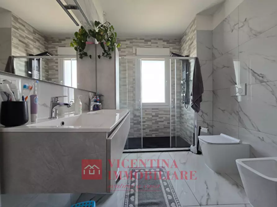 Immagine 19 di Casa indipendente in vendita  in via chiesa a Zovencedo