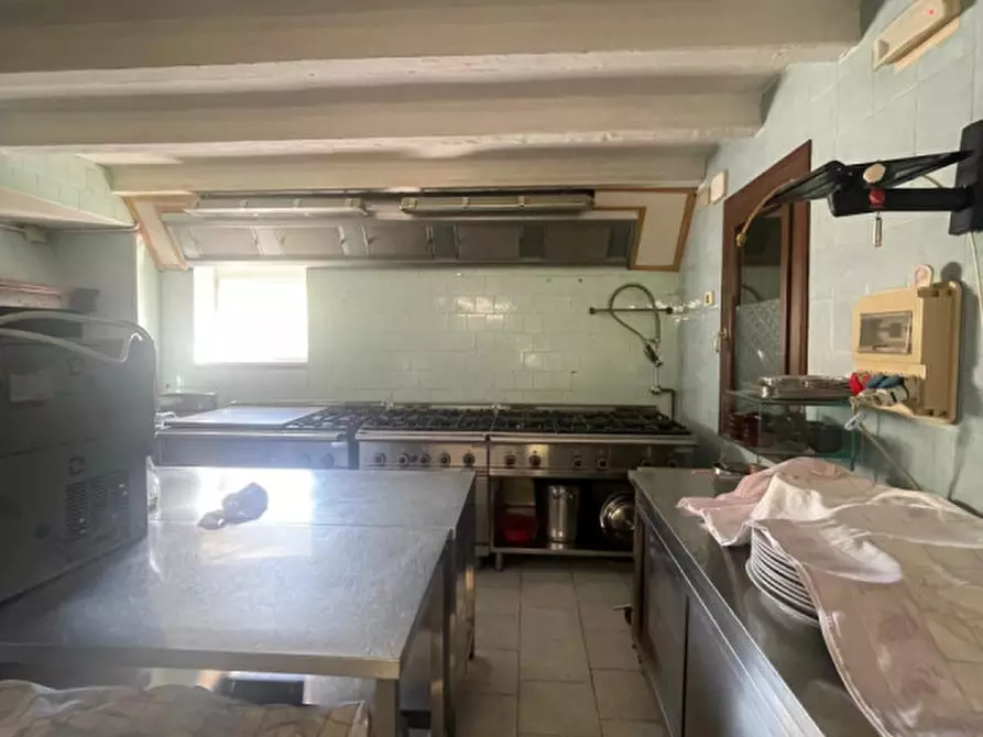 Immagine 7 di Attività commerciale in vendita  in Via Cogolo Destro a Montegrotto Terme