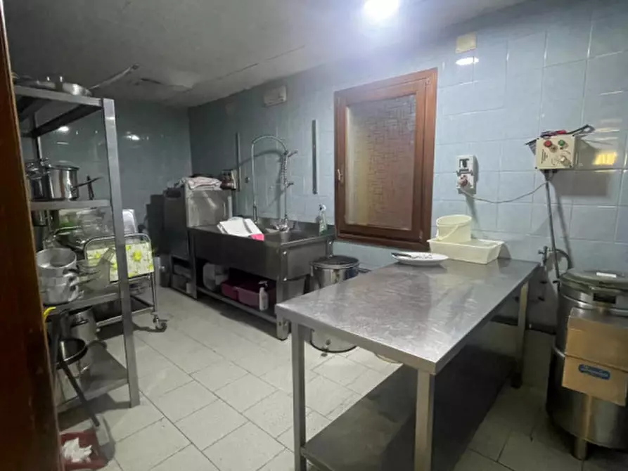 Immagine 8 di Attività commerciale in vendita  in Via Cogolo Destro a Montegrotto Terme