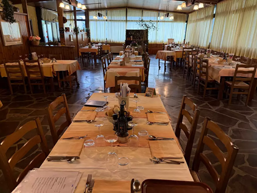 Immagine 8 di Attività commerciale in affitto  in Via Cogolo Destro a Montegrotto Terme