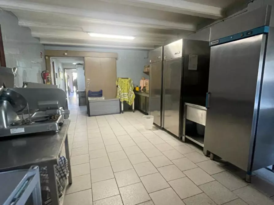 Immagine 9 di Attività commerciale in vendita  in Via Cogolo Destro a Montegrotto Terme