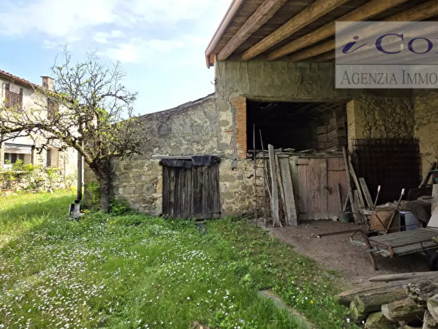 Immagine 5 di Rustico / casale in vendita  a Teolo