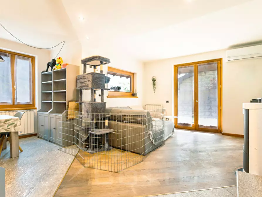 Immagine 2 di Villa in vendita  in Via Gabbio n. 11 a Casale Corte Cerro