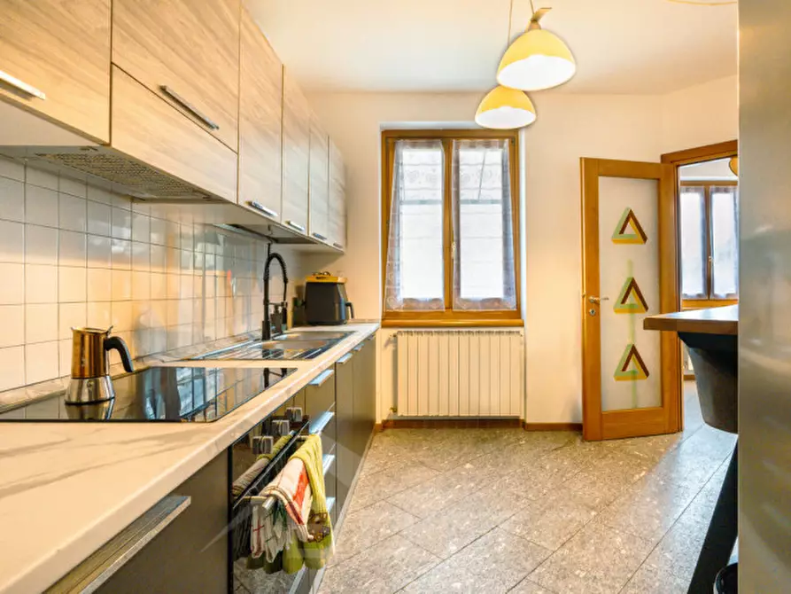 Immagine 7 di Villa in vendita  in Via Gabbio n. 11 a Casale Corte Cerro