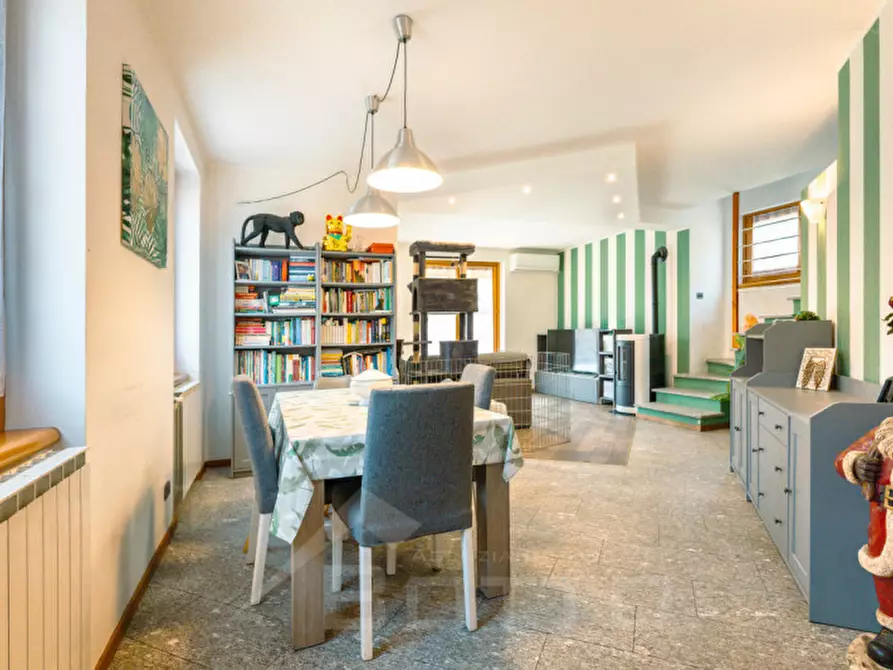 Immagine 8 di Villa in vendita  in Via Gabbio n. 11 a Casale Corte Cerro