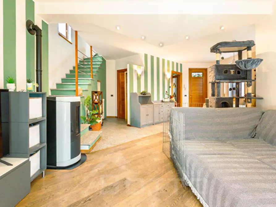 Immagine 11 di Villa in vendita  in Via Gabbio n. 11 a Casale Corte Cerro