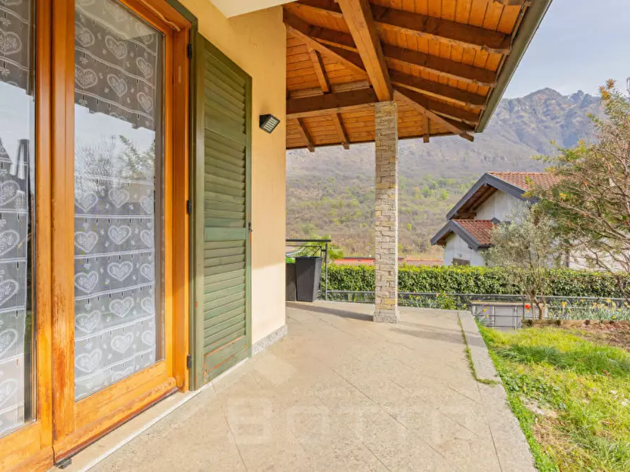 Immagine 14 di Villa in vendita  in Via Gabbio n. 11 a Casale Corte Cerro