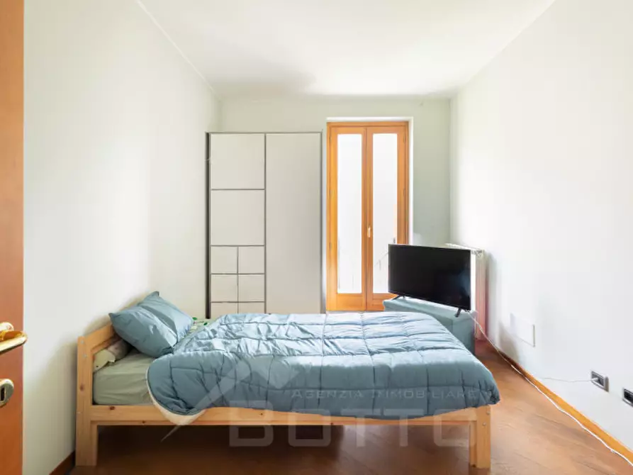 Immagine 30 di Villa in vendita  in Via Gabbio n. 11 a Casale Corte Cerro