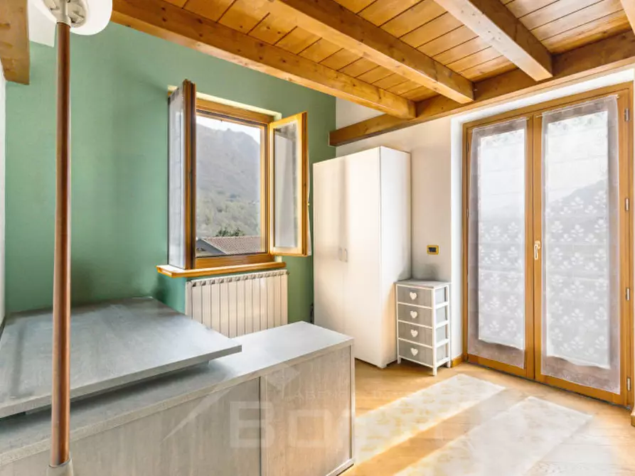 Immagine 31 di Villa in vendita  in Via Gabbio n. 11 a Casale Corte Cerro