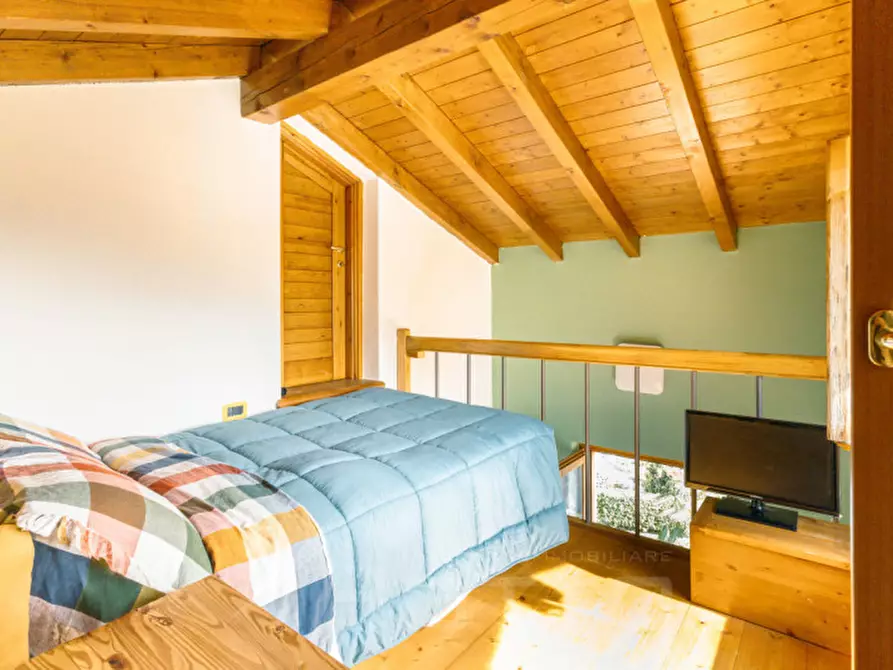 Immagine 33 di Villa in vendita  in Via Gabbio n. 11 a Casale Corte Cerro