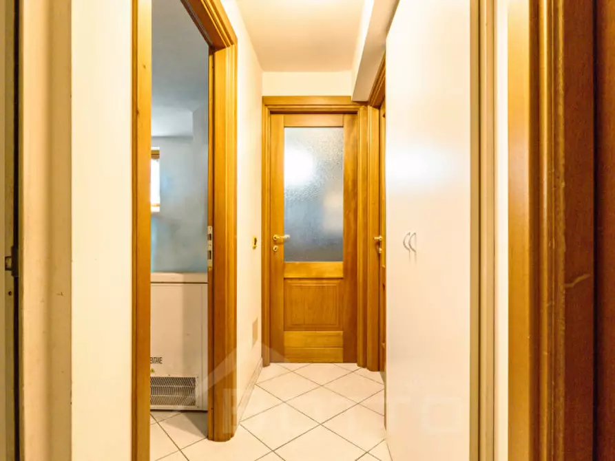 Immagine 34 di Villa in vendita  in Via Gabbio n. 11 a Casale Corte Cerro