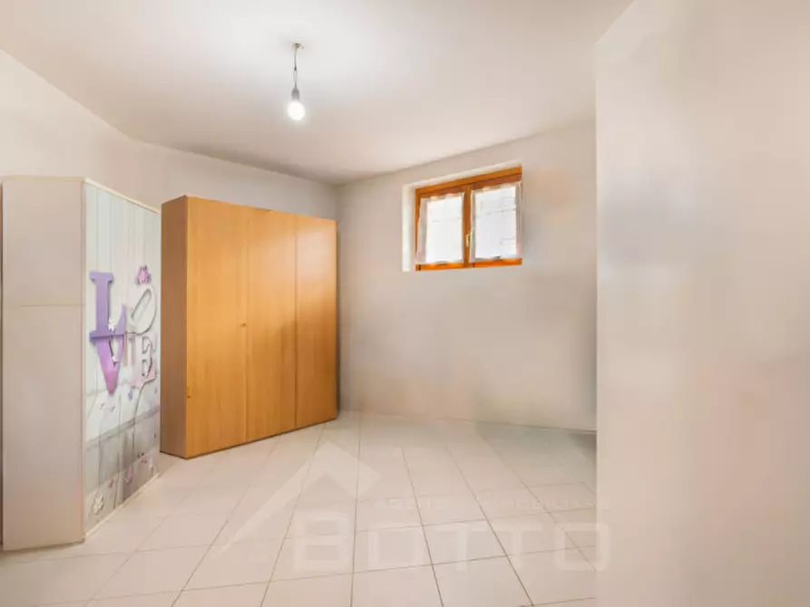 Immagine 35 di Villa in vendita  in Via Gabbio n. 11 a Casale Corte Cerro