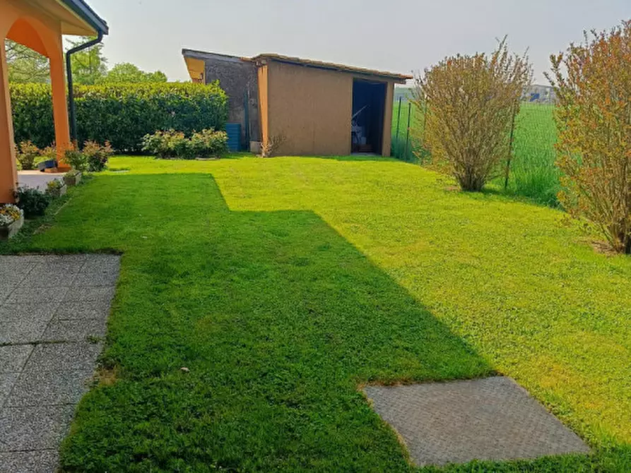 Immagine 15 di Villa in vendita  in Strada Villabella 10 a Giarole