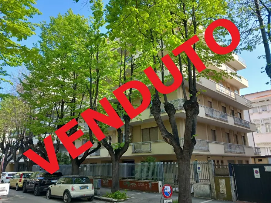 Immagine 1 di Appartamento in vendita  in Viale Regina Elena, 78 a Pescara