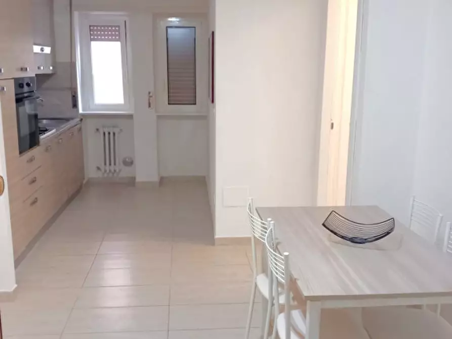 Immagine 4 di Appartamento in vendita  in Viale Regina Elena, 78 a Pescara
