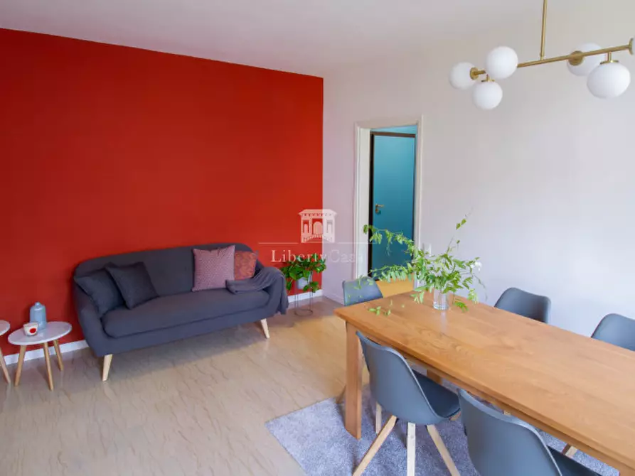 Immagine 1 di Appartamento in affitto  in Piazza Vittorio Emanuele II a Salò