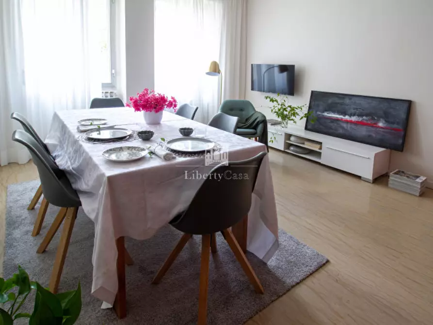 Immagine 2 di Appartamento in affitto  in Piazza Vittorio Emanuele II a Salò