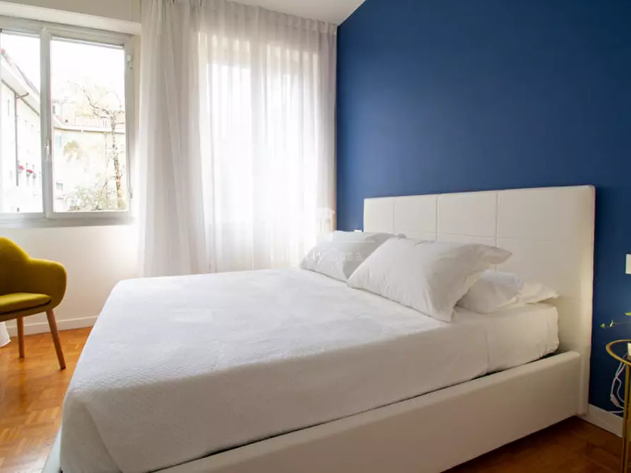 Immagine 10 di Appartamento in affitto  in Piazza Vittorio Emanuele II a Salò