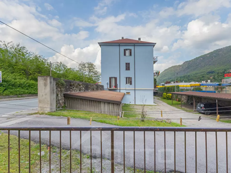 Immagine 12 di Appartamento in vendita  in Via IV Novembre n. 284 a Omegna