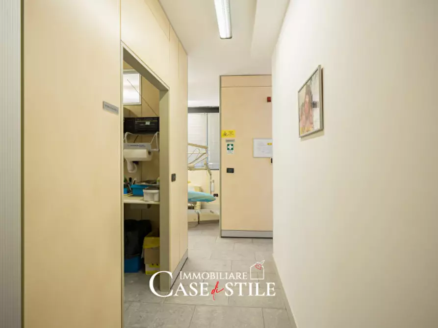 Immagine 4 di Ufficio in vendita  a La Spezia