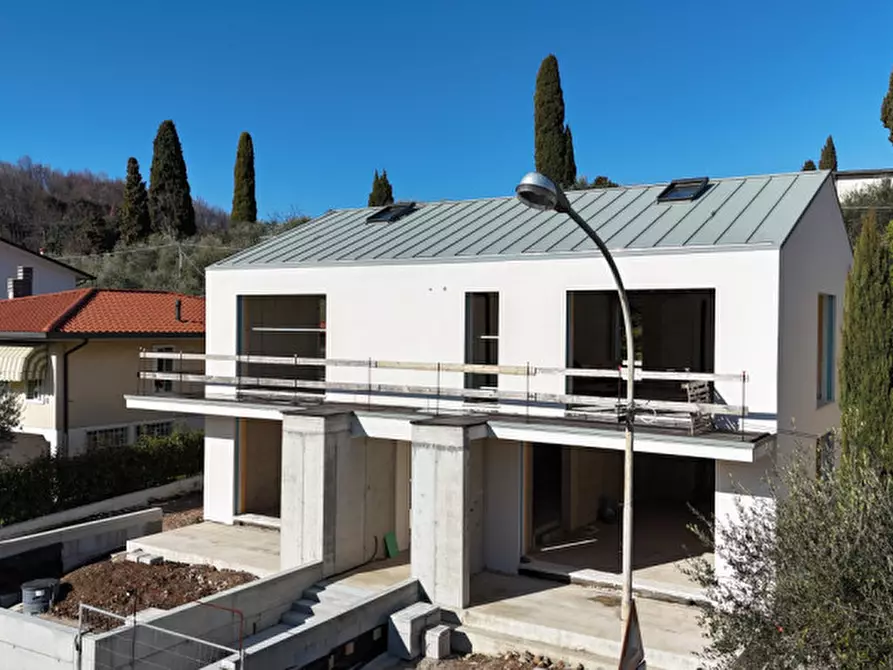 Immagine 5 di Casa bifamiliare in vendita  in Via Colbacchini a Bassano Del Grappa
