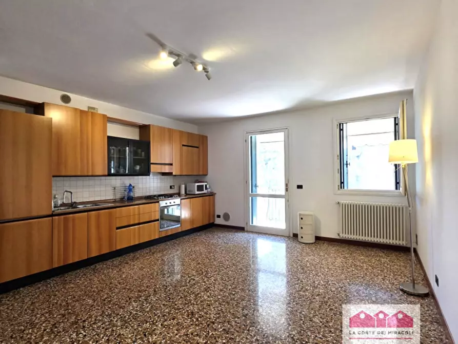 Immagine 1 di Appartamento in vendita  in Via Nino Bixio a Vicenza