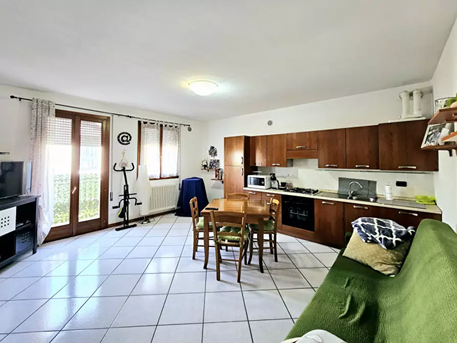 Immagine 1 di Appartamento in vendita  in VIA VICENZA a Este