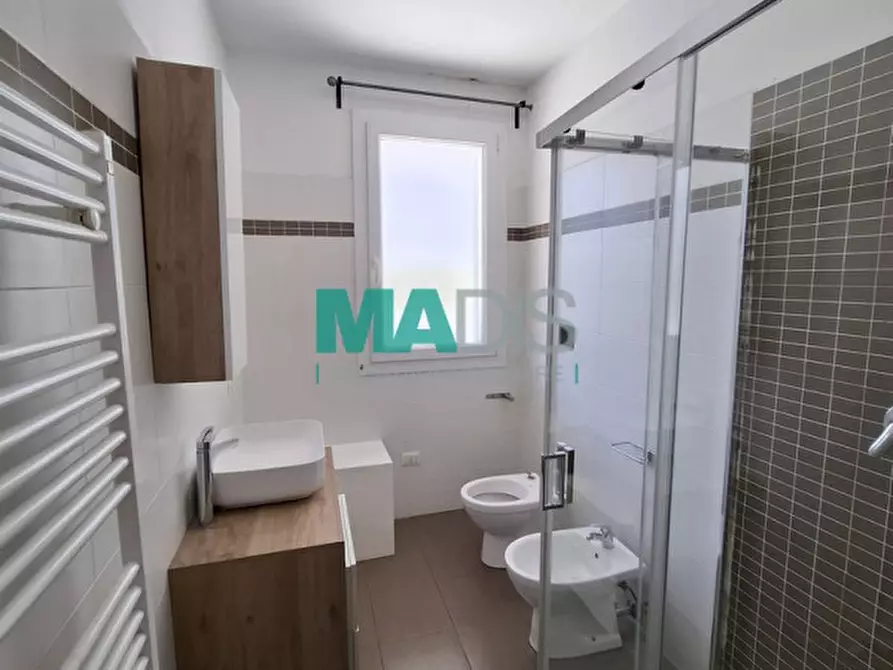 Immagine 13 di Appartamento in vendita  in Via Marco Roncioni a Prato