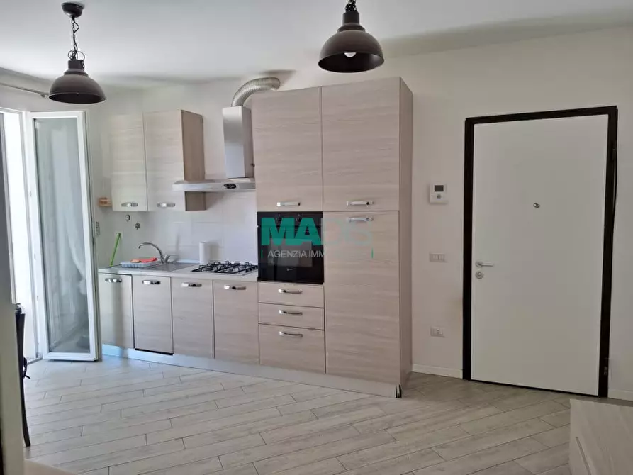 Immagine 17 di Appartamento in vendita  in Via Marco Roncioni a Prato