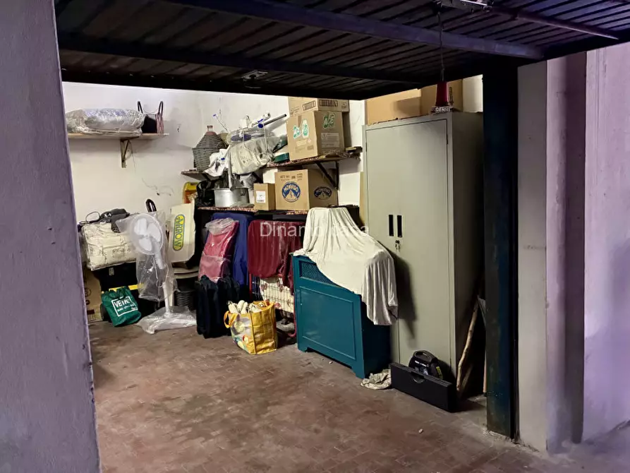 Immagine 4 di Garage in vendita  in Via Frà Bartolomeo a Prato