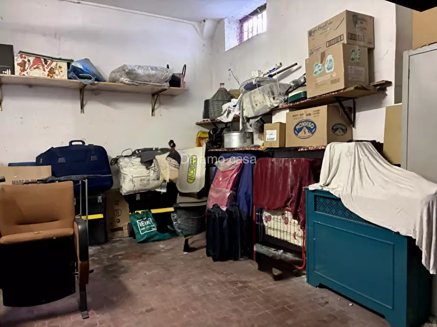 Immagine 6 di Garage in vendita  in Via Frà Bartolomeo a Prato