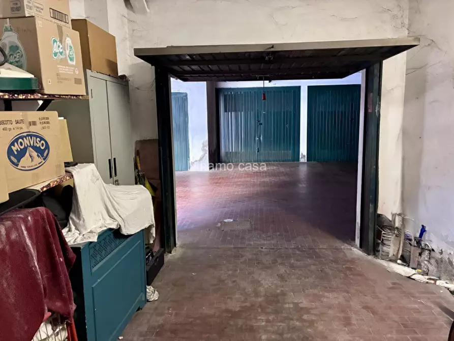 Immagine 7 di Garage in vendita  in Via Frà Bartolomeo a Prato