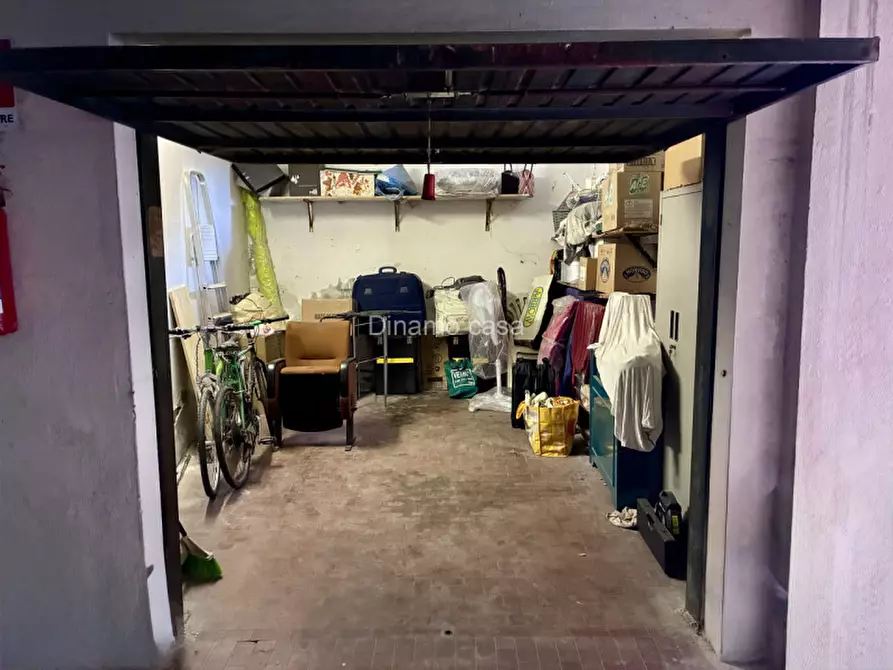 Immagine 8 di Garage in vendita  in Via Frà Bartolomeo a Prato