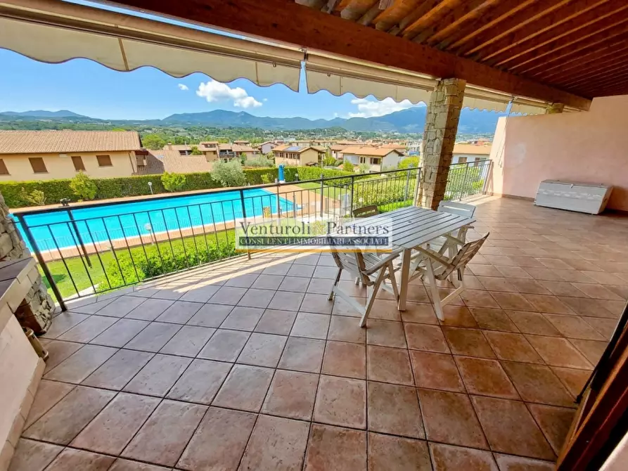 Immagine 1 di Appartamento in vendita  in Via Belvedere a Manerba Del Garda