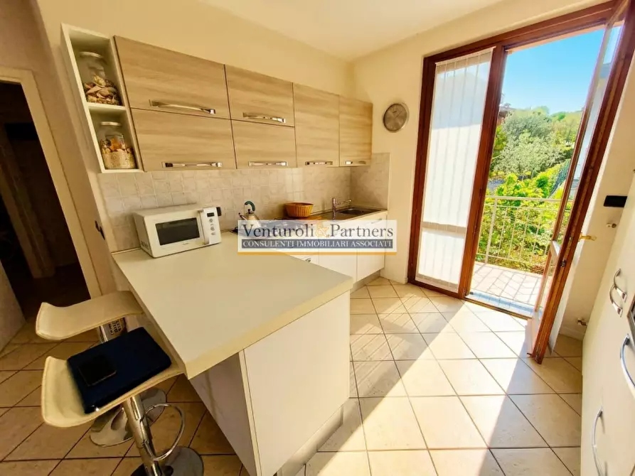 Immagine 5 di Appartamento in vendita  in Via Belvedere a Manerba Del Garda