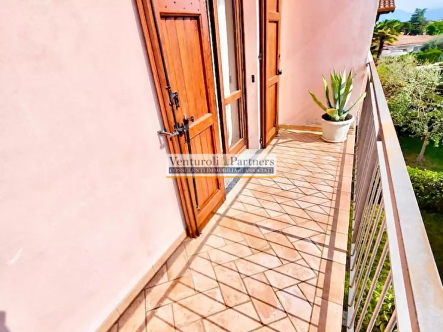 Immagine 17 di Appartamento in vendita  in Via Belvedere a Manerba Del Garda