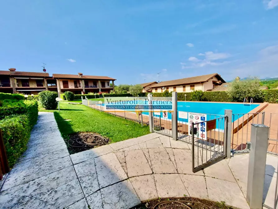 Immagine 23 di Appartamento in vendita  in Via Belvedere a Manerba Del Garda