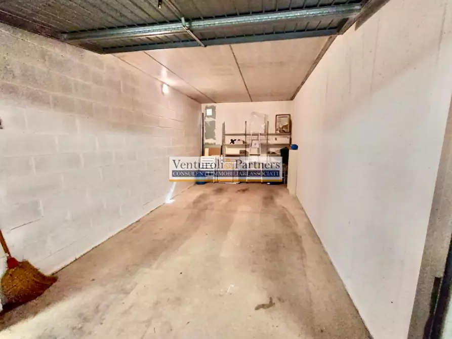 Immagine 25 di Appartamento in vendita  in Via Belvedere a Manerba Del Garda