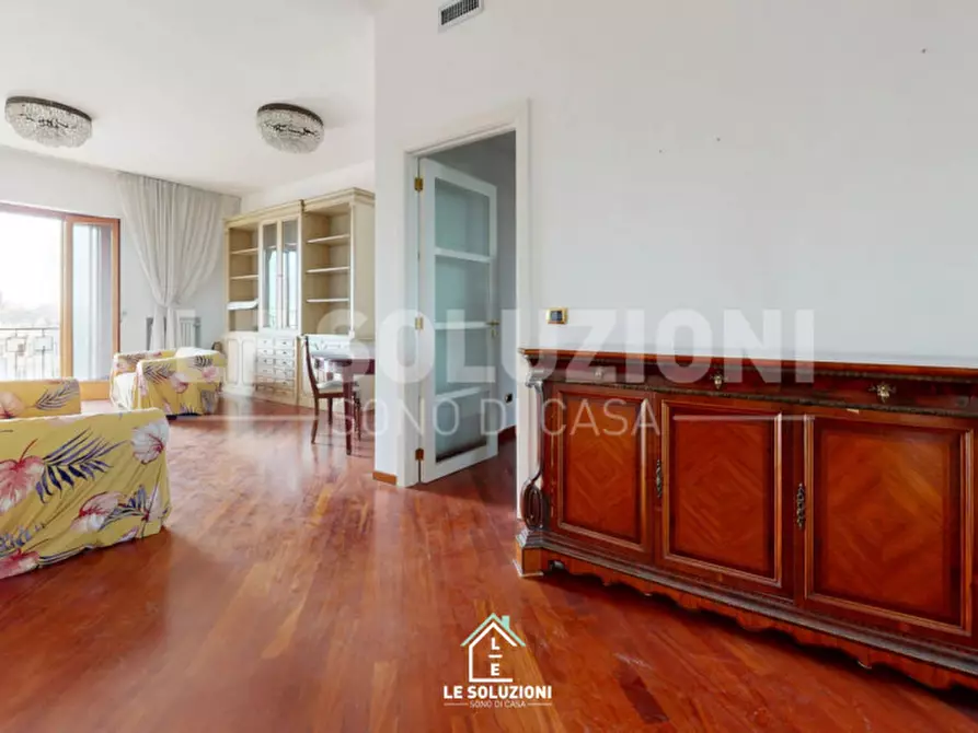 Immagine 4 di Appartamento in vendita  in Via Giacomo Matteotti 10 a Putignano