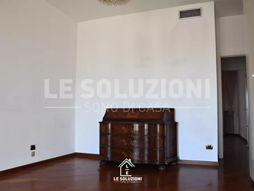 Immagine 9 di Appartamento in vendita  in Via Giacomo Matteotti 10 a Putignano