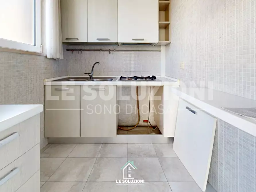 Immagine 10 di Appartamento in vendita  in Via Giacomo Matteotti 10 a Putignano