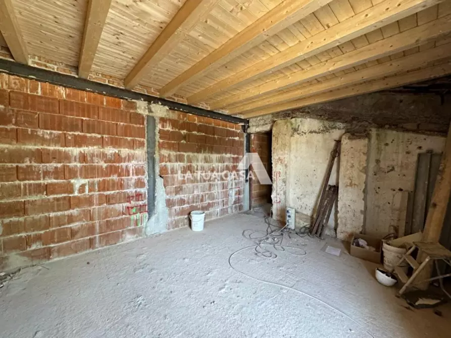 Immagine 3 di Appartamento in vendita  a Villafranca Di Verona